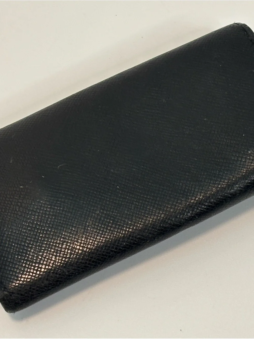 BURBERRY ($400) Black Leather Key Case with Nova Check Lining AUTHENTIC